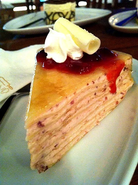 Cranberry Crepe Cake|Chompoo Arunprasertkulさん