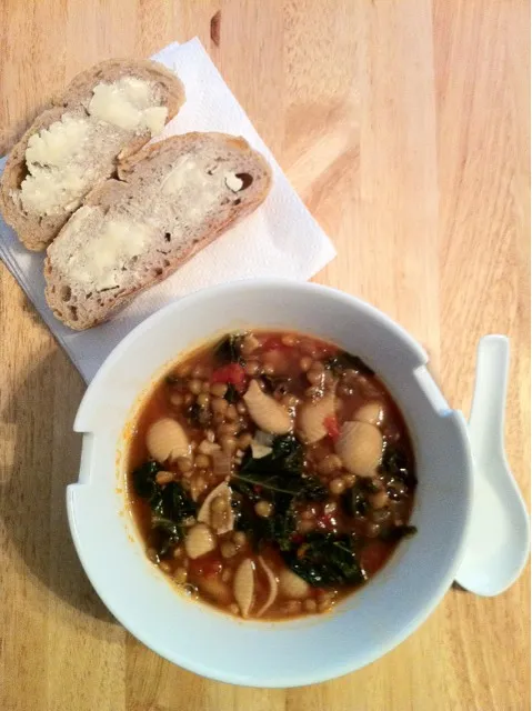 Snapdishの料理写真:Lentil & Kale Soup with some Organic Wheat Bread on the side|http://melissasmenu.wordpress.com/さん