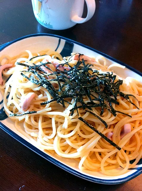 実家の冷蔵庫漁っていかの塩辛でパスタ。青ネギが欲しかったな。|Yumi Miyashitaさん