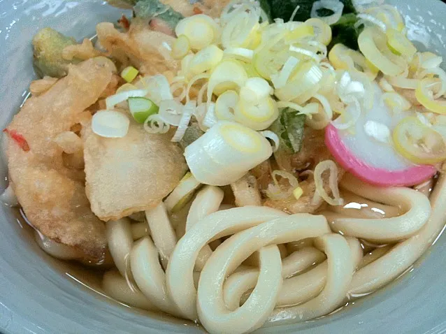 Snapdishの料理写真:かき揚げうどん|かずさん