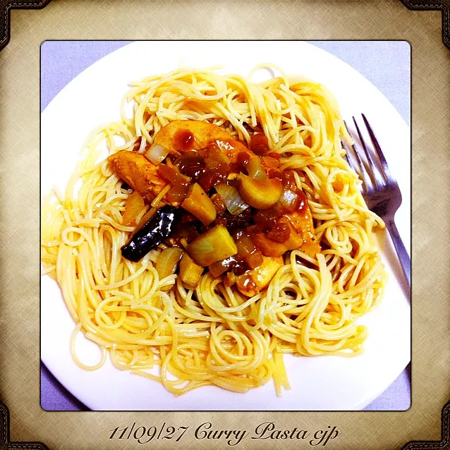 Snapdishの料理写真:Curry Pasta|CJ Takedaさん