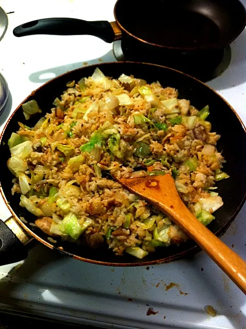 Snapdishの料理写真:ツナとキャベツのラー油炒飯|Seiya Shimizuさん