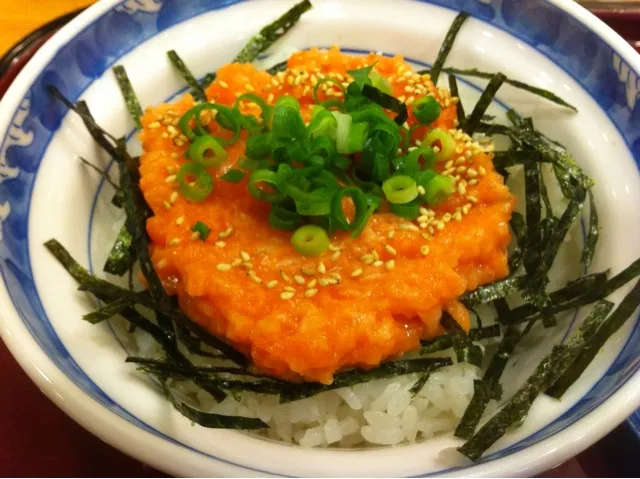 鮭の中落ち丼 西京味噌仕立て（ご飯少なめ）|Satoshi Shojiさん