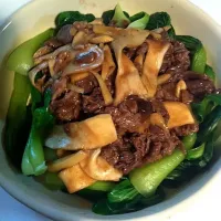 Snapdishの料理写真:beef with mushroom and oyters sauce|jennifer yoshidaさん