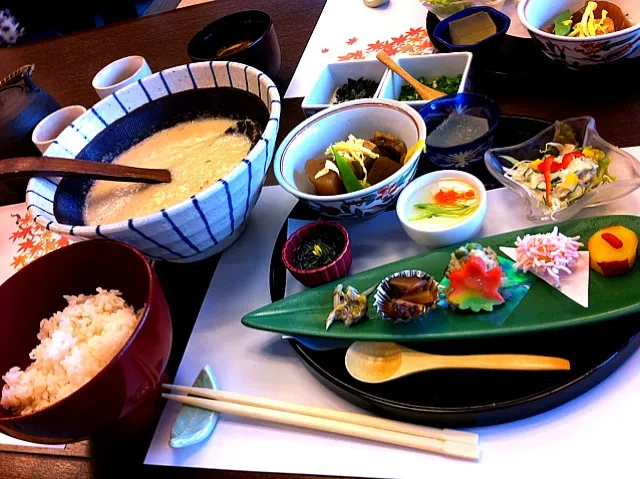 自然薯とろろ飯ランチ♪|benyさん