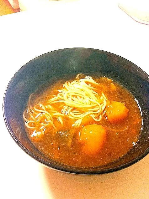 Snapdishの料理写真:残りのカレーで作ったカレーうどんが旨すぎる件|渡辺陽介さん