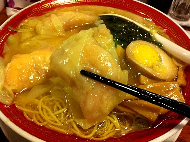 海老雲呑麺！つるつる。(๑´▿｀๑)|ひろぱげさん