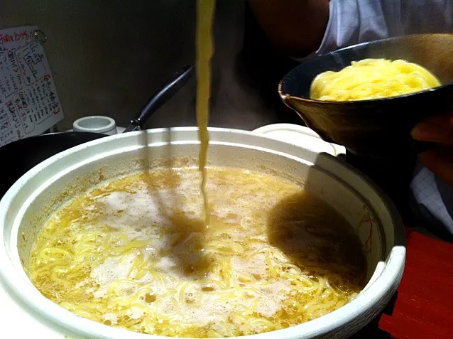 もつ鍋後のラーメン。|たけうちさん