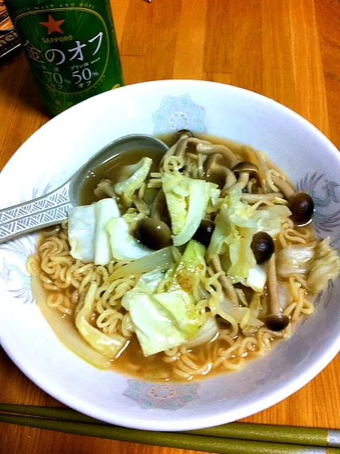 野菜たっぷりラーメン at 12:05am non healty but delicious:P|eikoさん