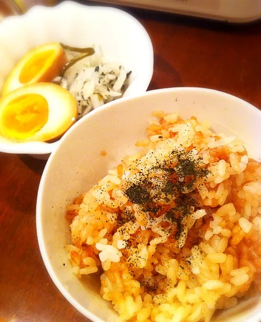 セットの茶飯に煮卵|じょりーさん