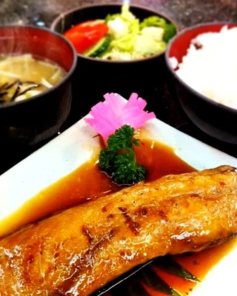 Grilled Salmon Japanese Soy Sauce|Zenithさん