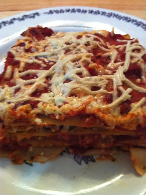 dairy free lasagna plated up|http://melissasmenu.wordpress.com/さん