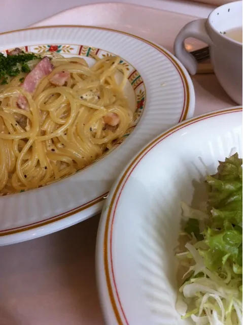 カルボナーラで。いつもの学食にて。学食にしては上出来！というか自分でもこれ位は行くけど。|yxxtsさん