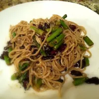 spaghetti alla carbonara with asparagus and a white wine reduction|Nicole Yatesさん