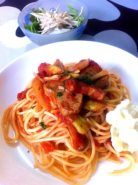 Snapdishの料理写真:塩豚ときのこのトマトソースパスタランチ|ケイさん