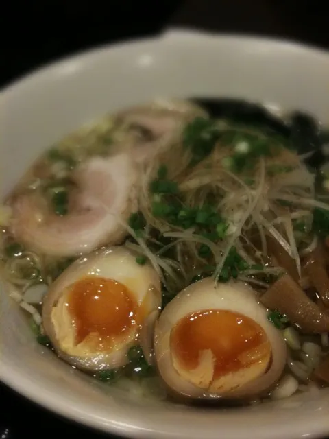 旨こく味玉塩ねぎラーメン|むさしさん