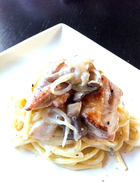 Chicken mashroom cream Pasta|midnight_johnnyさん