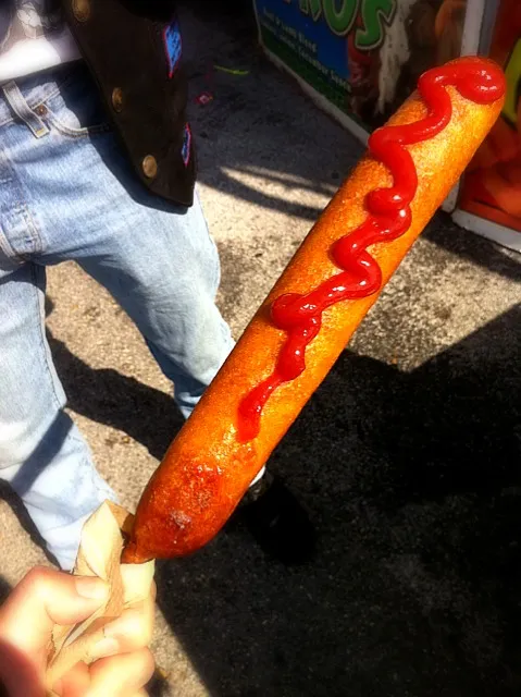 Corndog at Local county fair|Nanaさん