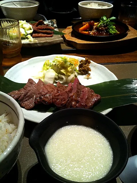 牛タン定食。思わず麦ごはん、おかわり|nobuhiko katoさん