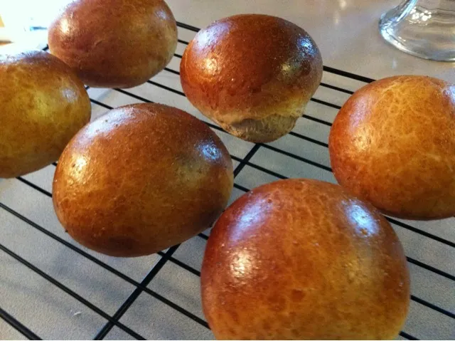 Hamburger buns / 30% whole grains. 全粒粉入りバンズ|Nanaさん