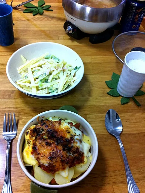 ポテトグラタンとじゃがいもシャキシャキサラダと白菜スープ|eikoさん