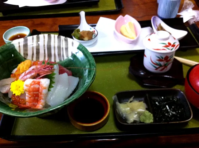 Snapdishの料理写真:海鮮丼|まなさん