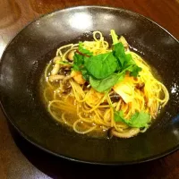 Snapdishの料理写真:キノコとサーモンの和風パスタ|ともちさん