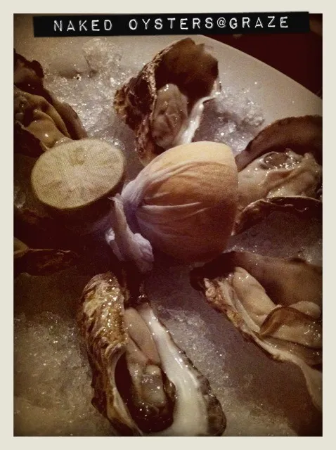 Snapdishの料理写真:Half dozen naked oysters|Tinky 🍒さん