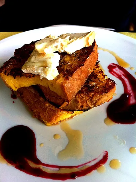 french toast con caprino e compksta di prugne|Andreaさん