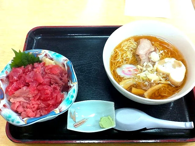 中落丼とミニラーメン|makotoさん