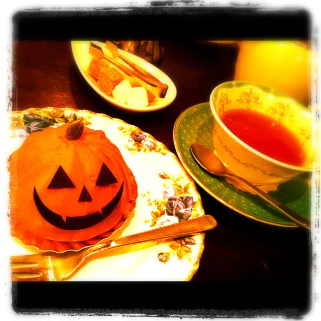 Halloween。食器がWEDGEWOODで揃ってて、雰囲気いいとこでした。|yamameさん