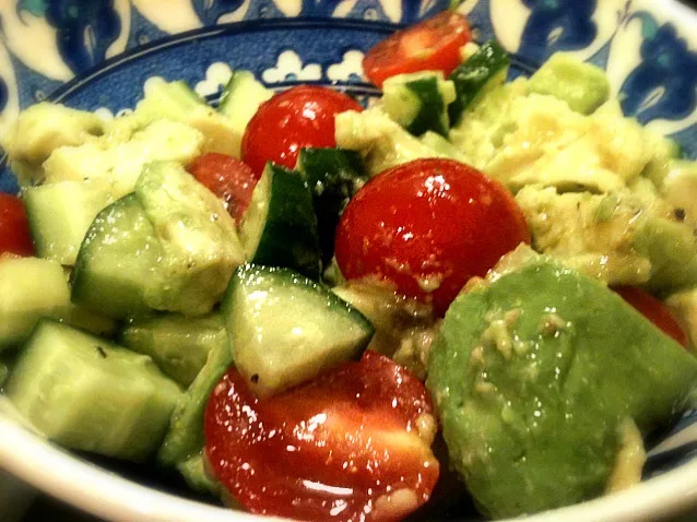 Avocado, tomato & cucumber salad|Junya Tanakaさん