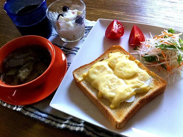 Snapdishの料理写真:たまチーズトースト|高田恵子さん