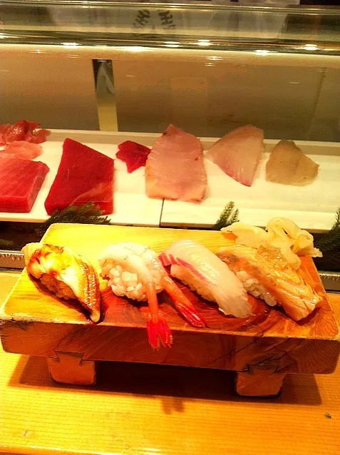 Sushi round in Tsukiji|CharlesTStewartさん