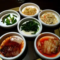 Snapdishの料理写真:Korean side dishes|Fiona Leeさん