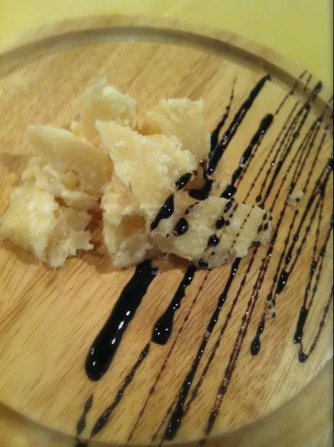 Parmiggiano reggiano e aceto balsamico|s_bosatsuさん