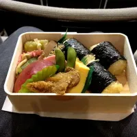 Snapdishの料理写真:むさしのおにぎり弁当|土岡 央幸さん