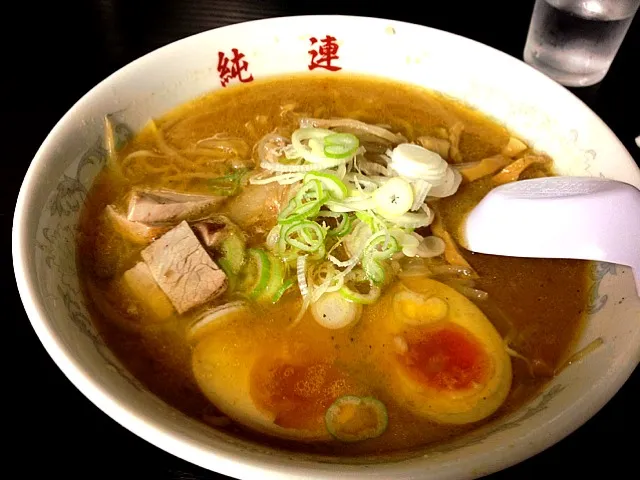 Snapdishの料理写真:まるひろの北海道物産展で純連のみそラーメン食べた！美味い！熱い！ヤケドした！|うーりんさん