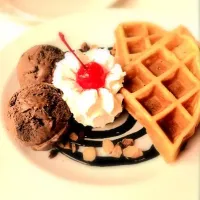 ice cream waffle|witchudaさん