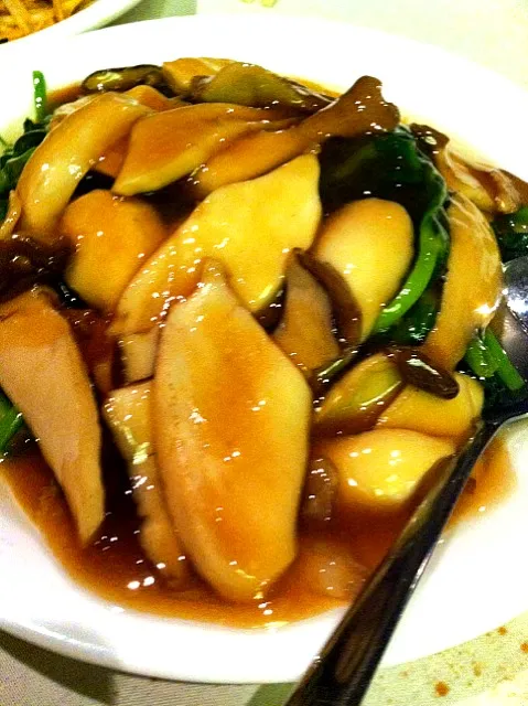 oyster mushrooms & snow pea leavea|Cindyさん