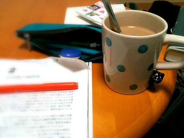 カフェオレにちょっぴりラムを入れて勉強のお供 #タロメシ|taro nishidomeさん