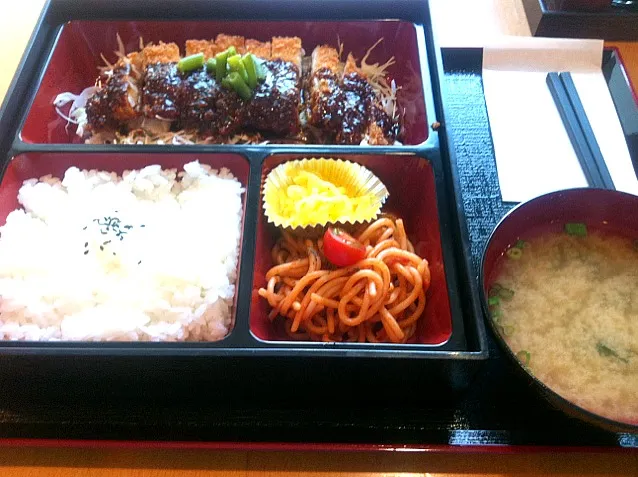 味噌トンカツ定食|nahiさん