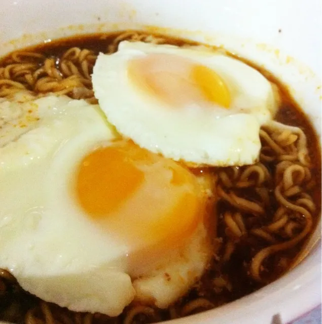 Cup noodle with twin egg|Nookkkie <3<3さん