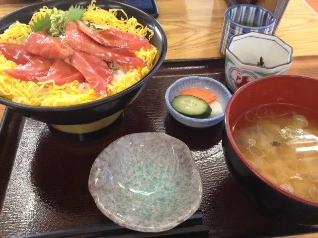 マグロ漬け丼|tatsuya kawaguchiさん