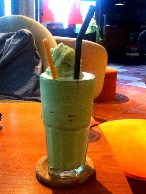 Snapdishの料理写真:green tea frappe|pyg pygさん