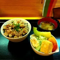 親雛丼|ひかりさん