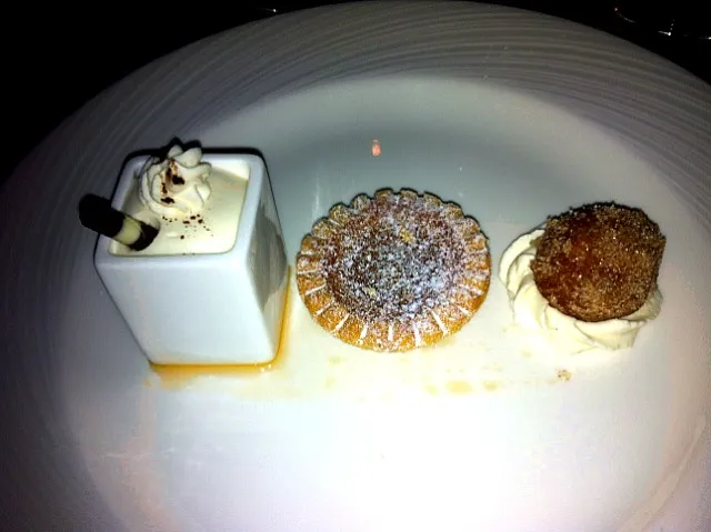 dessert three ways - pot de creme, sugar tart, donut|Cindyさん