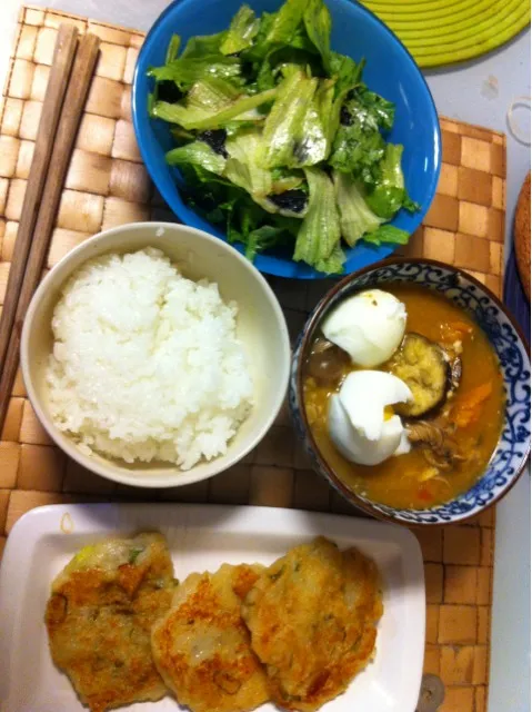 今日のご飯。スンドゥブチゲ、パジョン、レタスサラダ。|Alicaさん