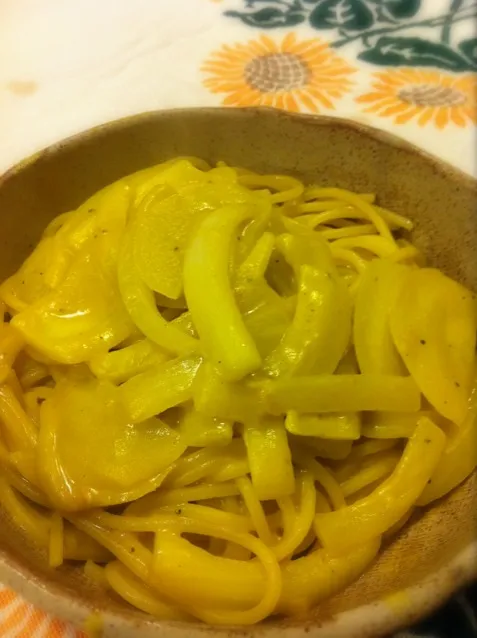 Spaghetti alla zucca e cipolla con crema /カボチャとタマネギのクリームパスタ|s_bosatsuさん