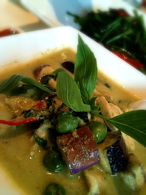 green curry with chicken|Zach Leeさん